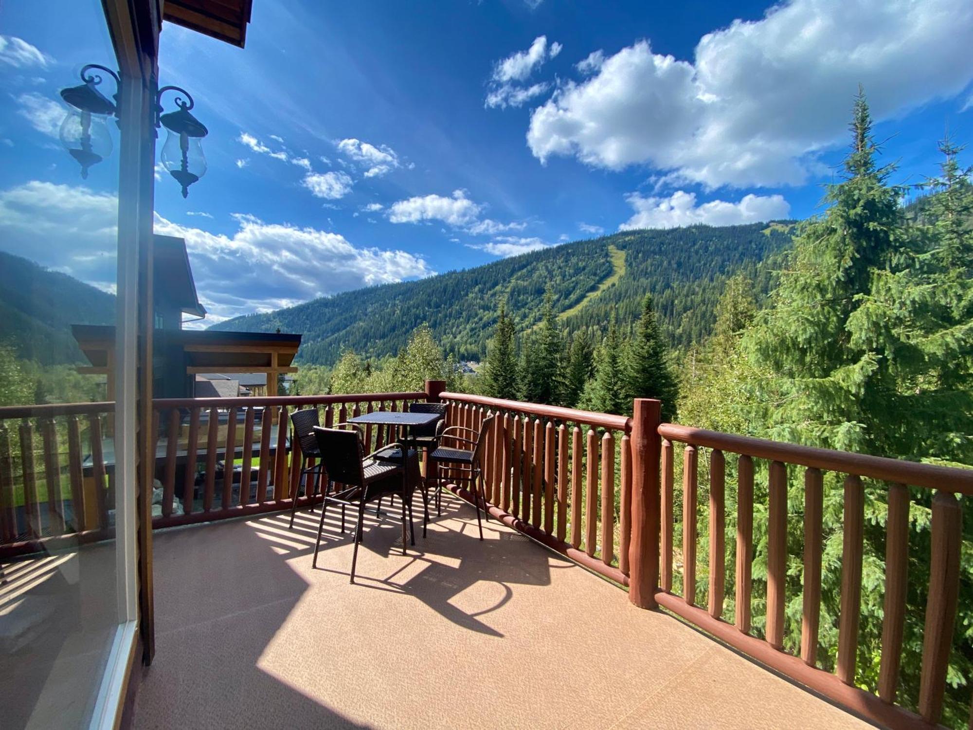 Morrisey Chalet At Sun Peaks Exterior foto