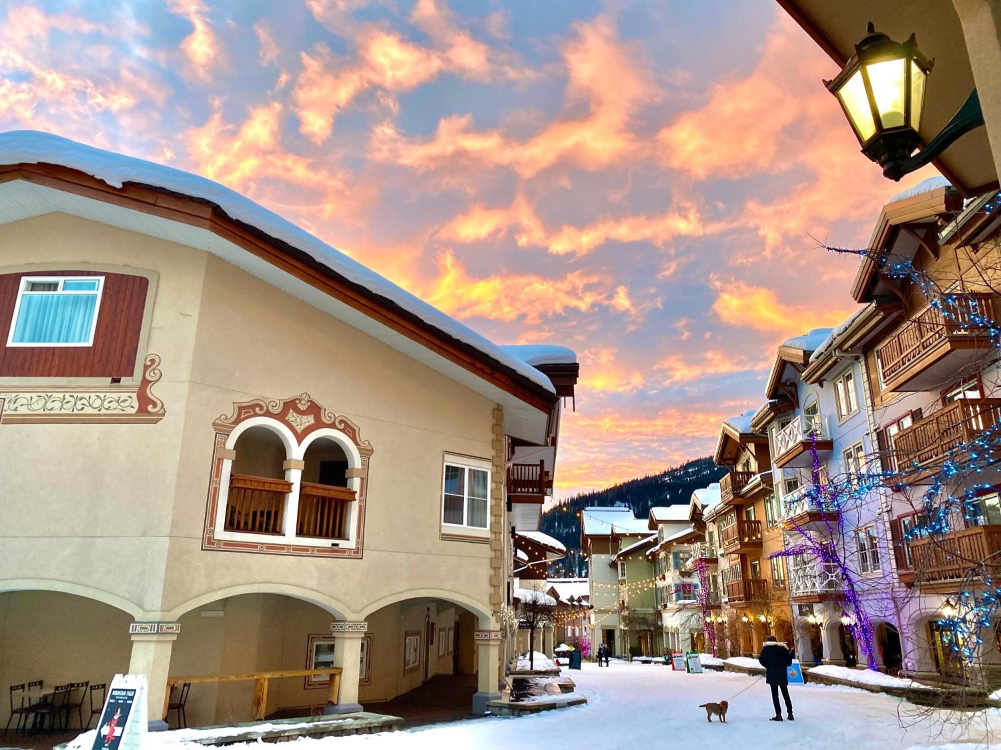 Morrisey Chalet At Sun Peaks Exterior foto